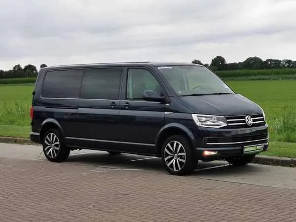 Volkswagen Transporter 2.0 TDI L2 Lang DC Highline Image 4